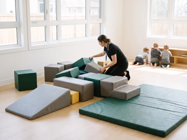 Loose soft play modules in PVC leather for a kids' club room