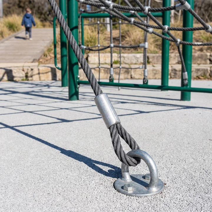 Close-up of a rope end closed with a pressed aluminum ferrule at an anchor ring