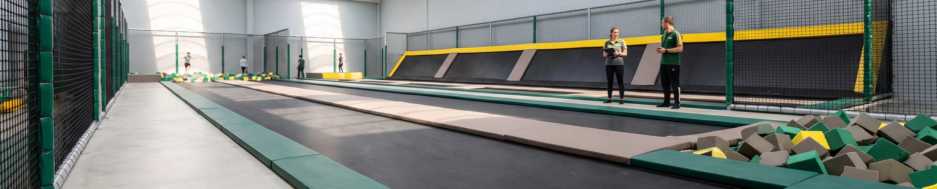 Long single-lane tumble track